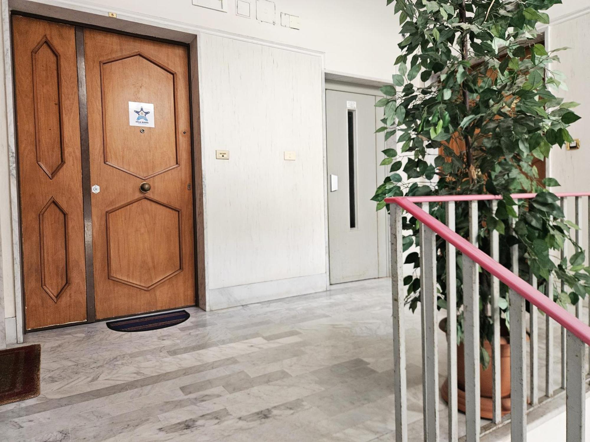 Stella Marina Apartment Салерно Екстериор снимка